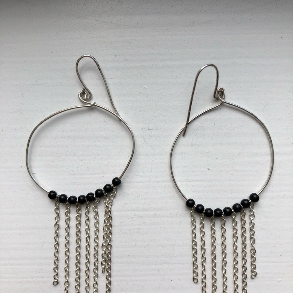 Silver chain & black bead dreamcatcher earrings - Picture 4 of 6
